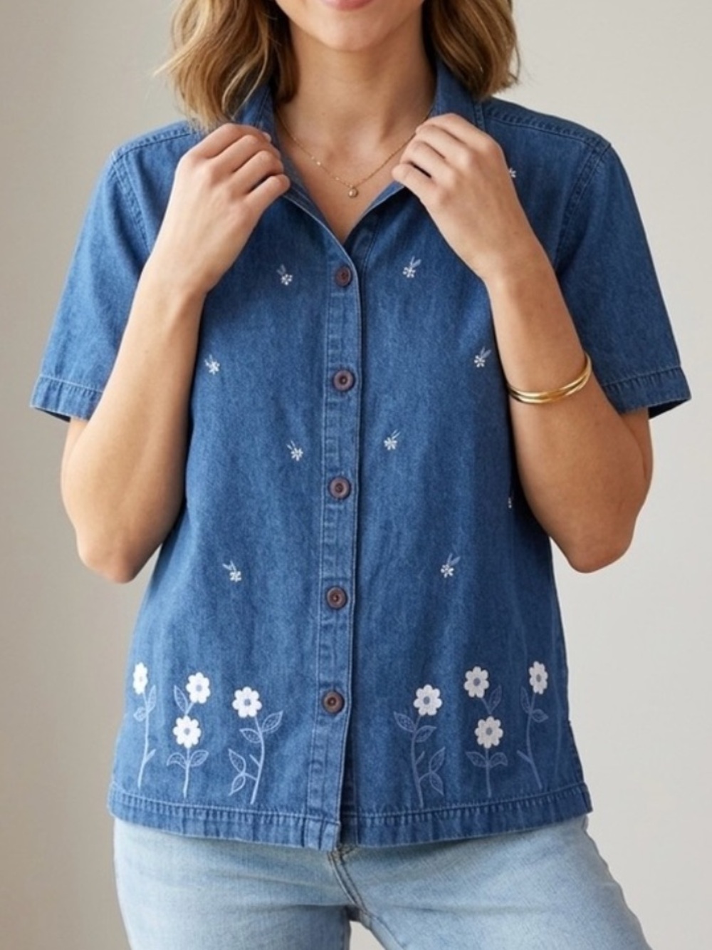 Vintage Erika & Co Embroidered Blue Cotton Denim Short Sleeve Shirt Medium